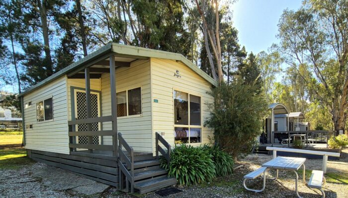Darlingford Family Cabin Eildon Accommodation